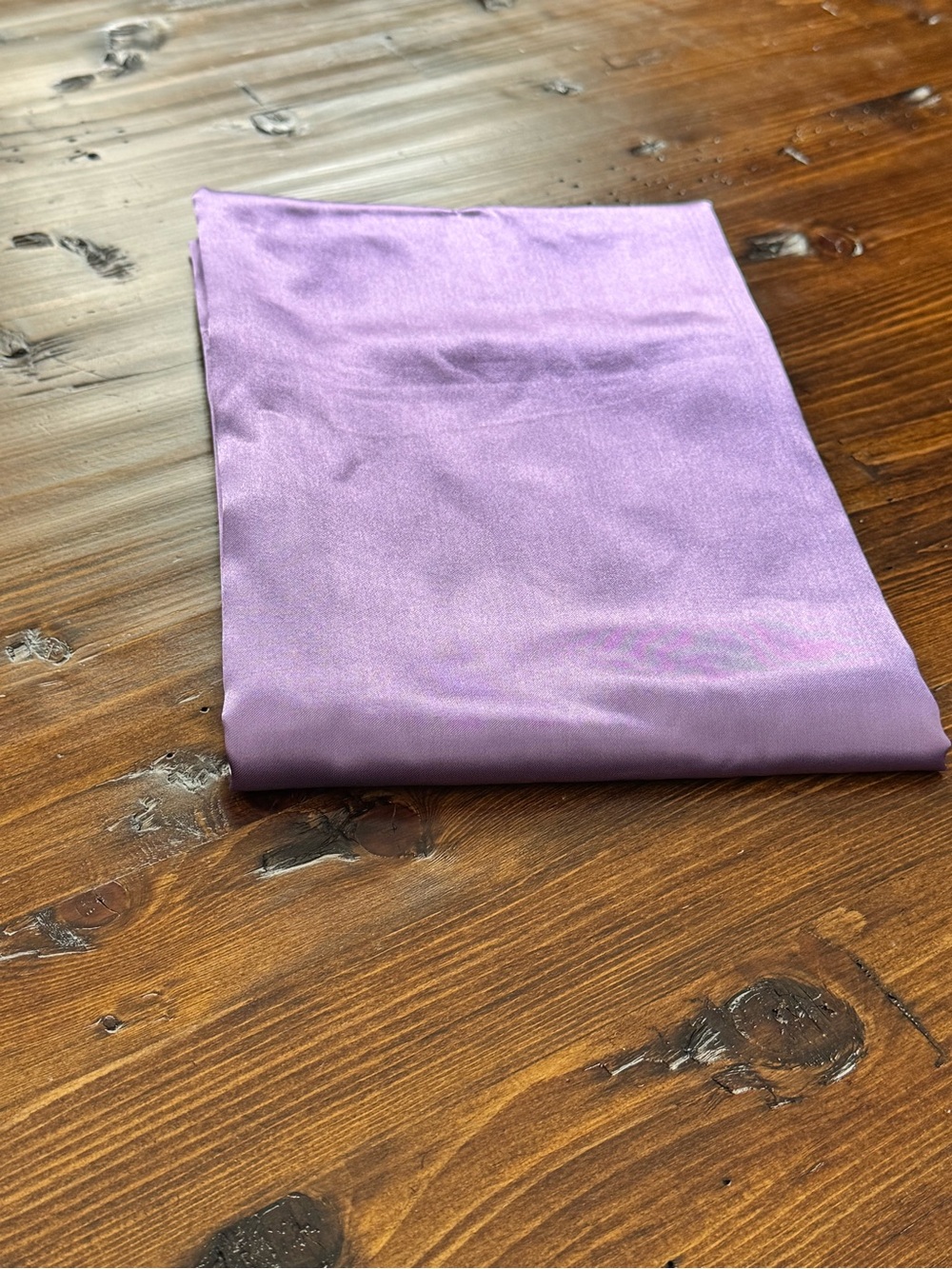 Silky Lavender Satin Pillowcase - Smooth Sleep Accent - Picture 2 of 3